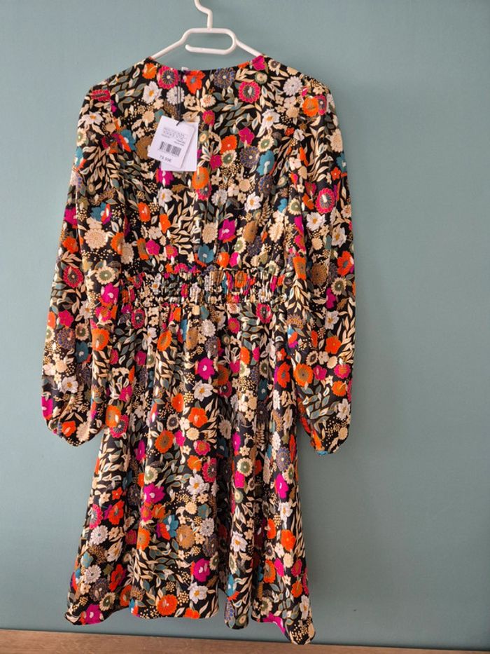 Très jolie robe fleurie manches longues, taille 36, nafnaf, neuve - photo numéro 9