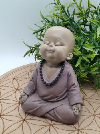 Statuette moines bouddhiste rose 