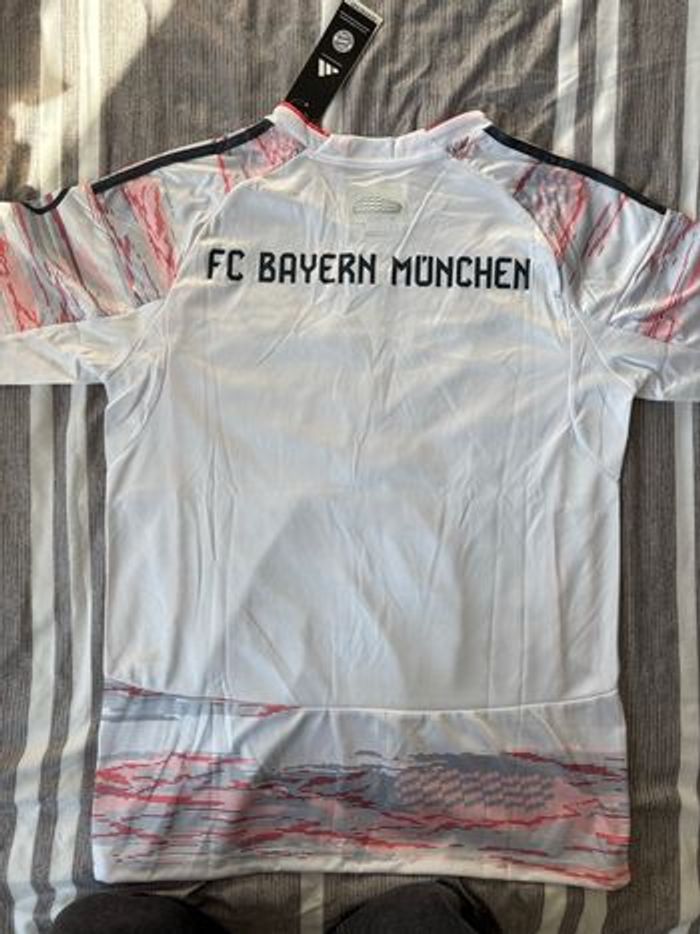 Maillot du Bayern Munich ⭐️ Taille S - photo numéro 2