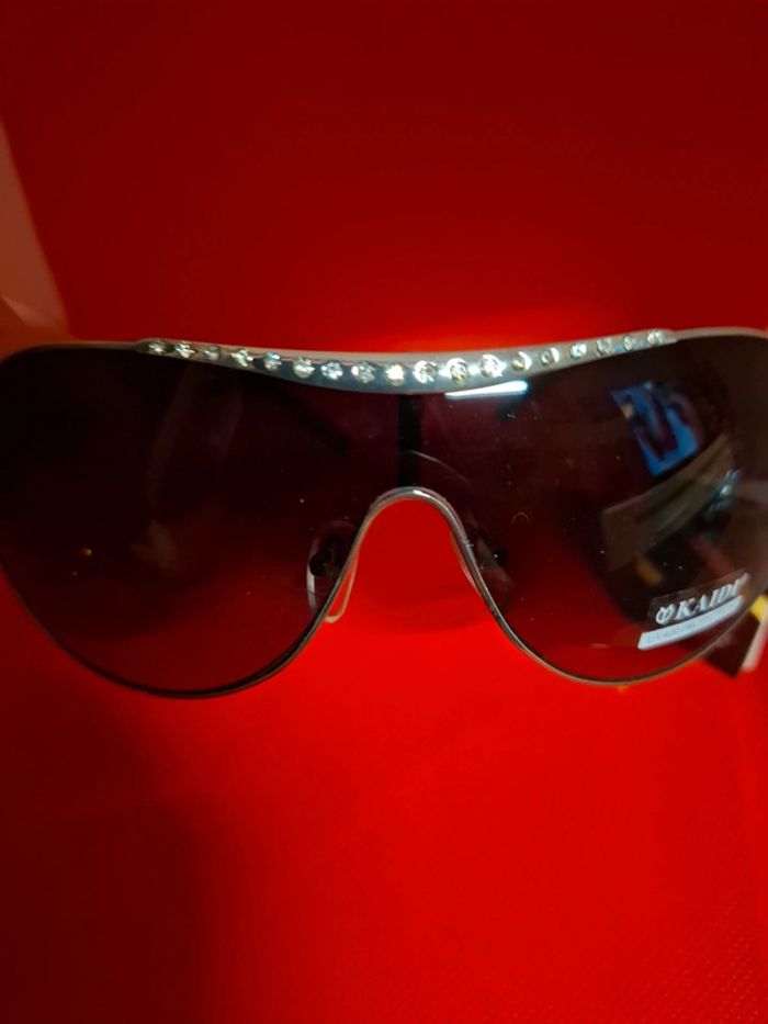 Paire de lunettes de soleil  KAIDI neuve avec étiquette uv400 protection CE - photo numéro 5