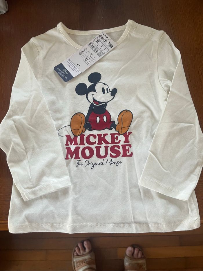 Tee shirt manches longues neuf 24 mois