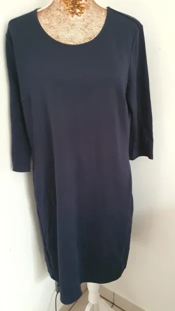 Robe marine neuve 46/48