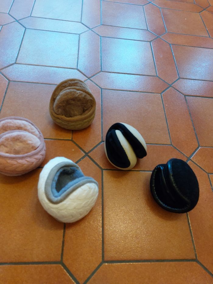 Lot caches oreilles fourres - photo numéro 2