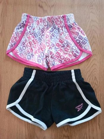 Lot deux shorts Reebok 5 ans