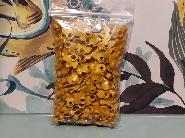 Lot 200 feuilles Lego dorées - parfait état jamais servies - vrai Lego