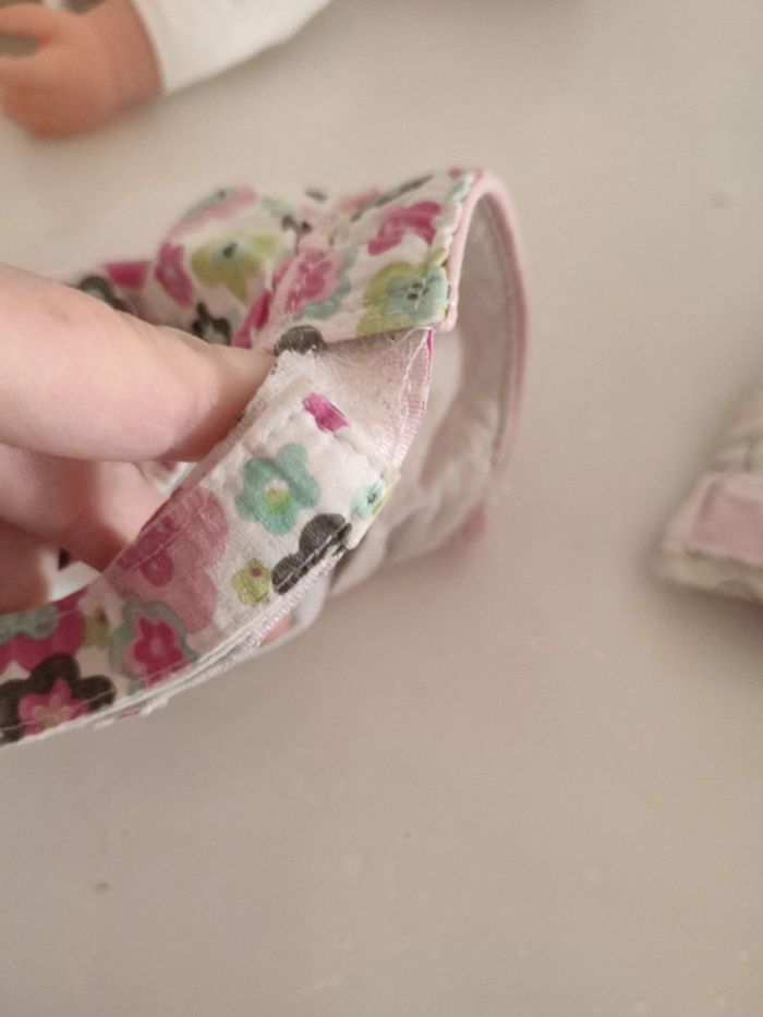 Casquette bébé  fleurs - photo numéro 6