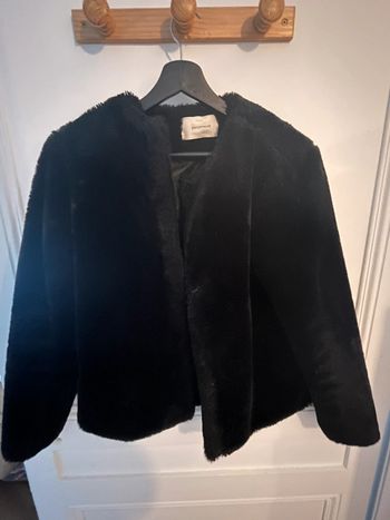 Veste fausse fourrure noire