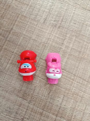 Lot 2 mini figurines super wings 