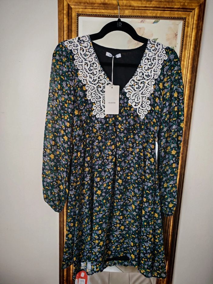 Robe Lilie rose neuve