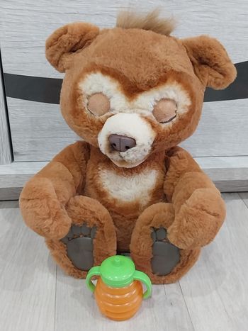 Ourson peluche intéractive Cubby