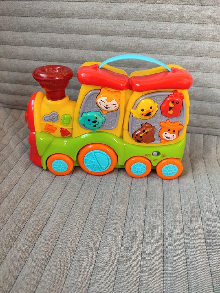 Train musical avec mélodie et sons animaux