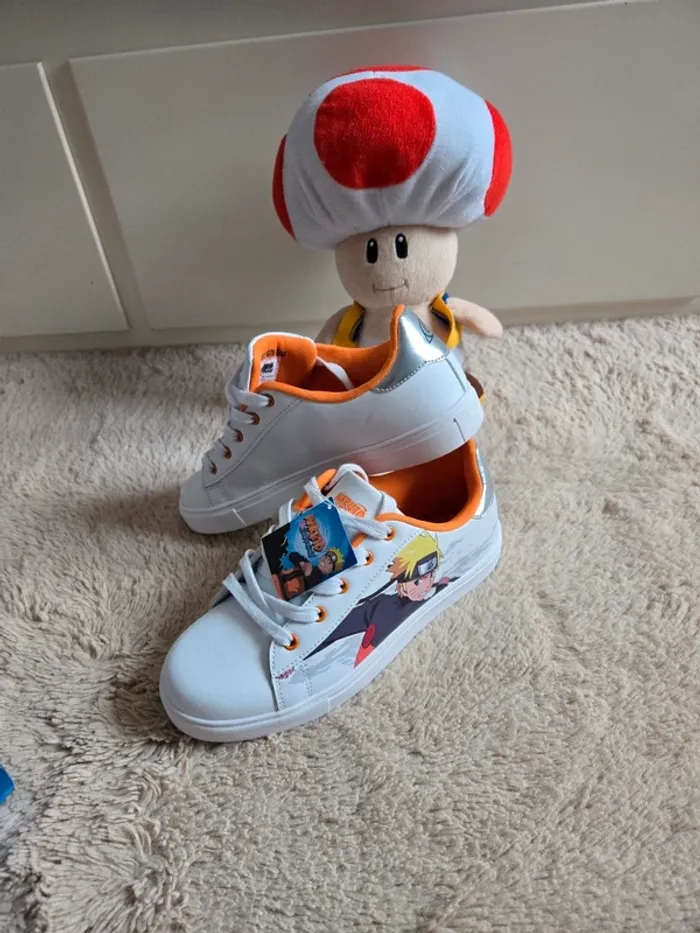 Basket Naruto neuves taille 37