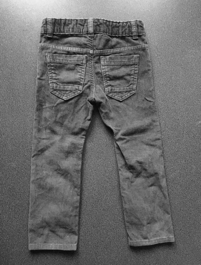 Pantalon en velours  Kiabi 3 ans - photo numéro 2