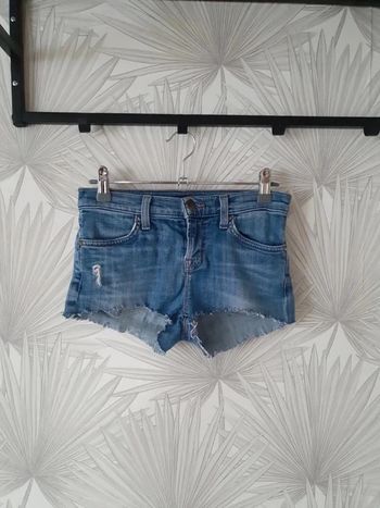 Joli short en jean taille 34