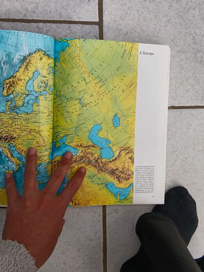 Atlas illustré des pays et des peuples - photo numéro 8