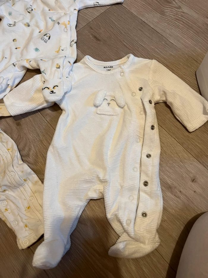 Pyjama BB 1mois neuf - photo numéro 2