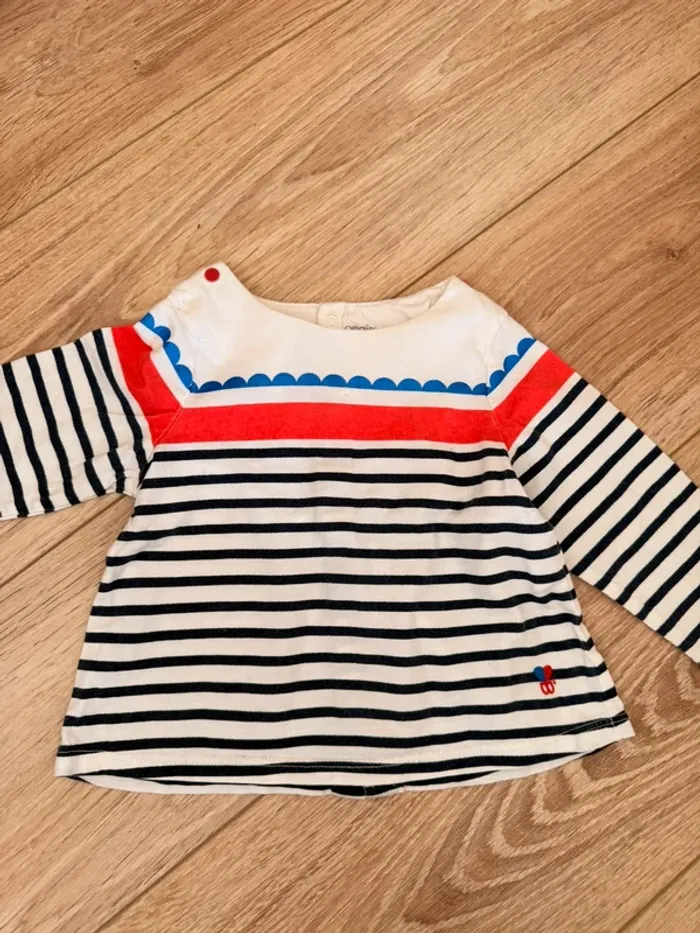 TEE shirt