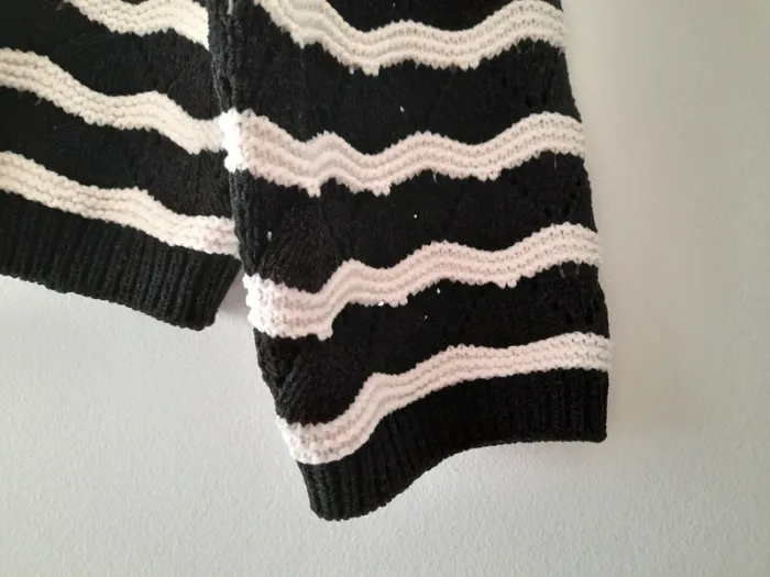 Pull col rond et maille ajourée - photo numéro 4
