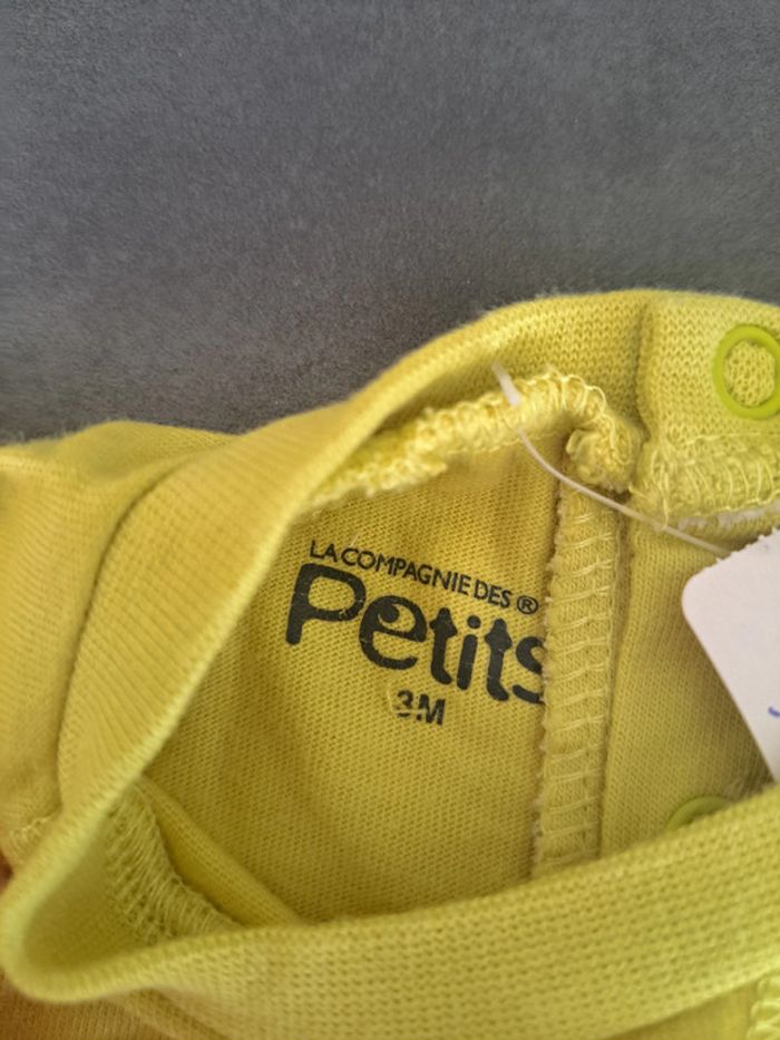 sous pull vert 3 mois - photo numéro 2