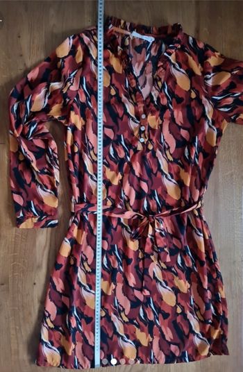 Robe motifs avec ceinture 