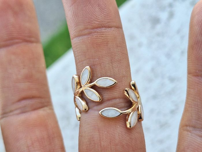 Bague Ouverte Ajustable en feuille Doré minimaliste, feuille en nacre blanche, feuille de Dainty - photo numéro 5