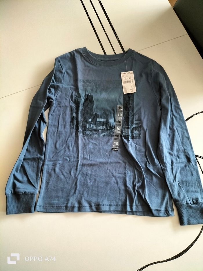 Garçon 10 ans 🖤 T-shirt Kiabi Neuf