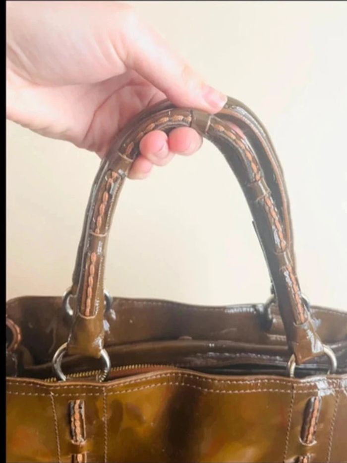 Sublime sac en cuir vernis plinio visona - photo numéro 3