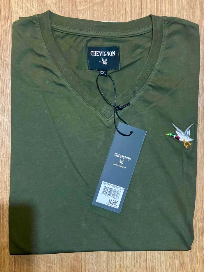 t-shirt chevignon taille XXL