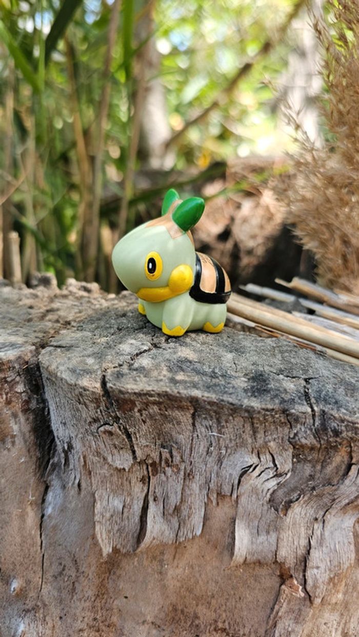 Super figurine Pokemon Nintendo finger puppet tortipouss