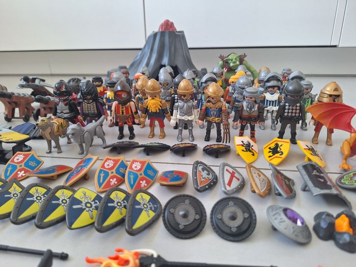 Gros lot playmobi 42l chevaliers guerriers - photo numéro 2