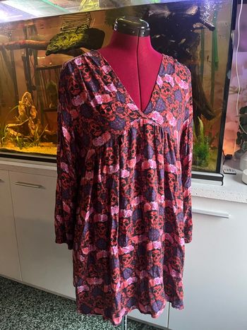 Robe Chantal B motif têtes de mort & roses – Taille unique – Très bon état