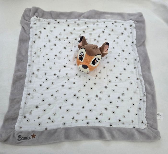 Doudou Bambi carré plat lange - Disney