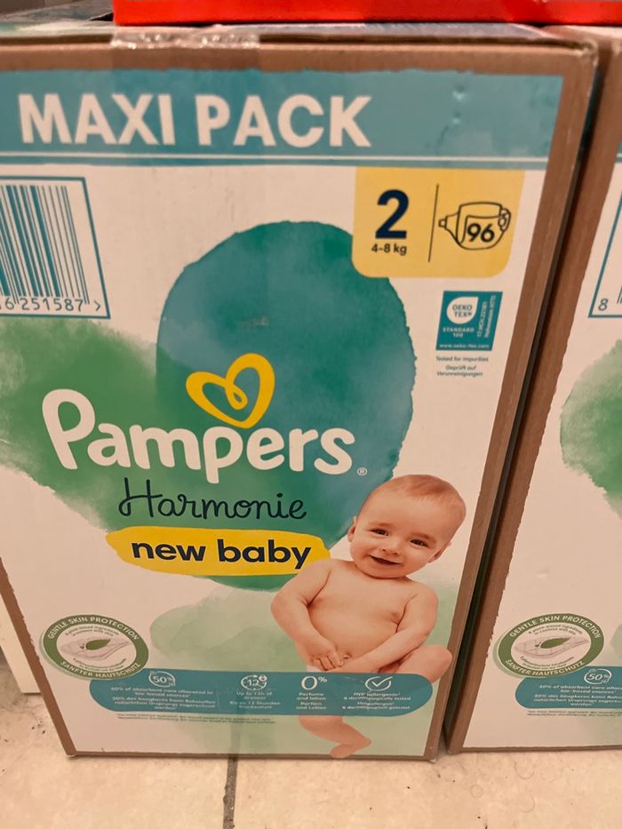 2 cartons couches t2 harmonie Pampers - photo numéro 2