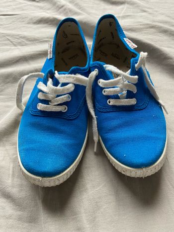 Baskets bleues Victoria