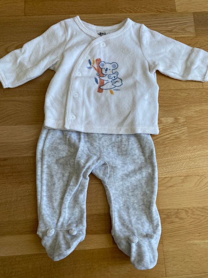 Lot 3 pyjamas 2 pièces - photo numéro 4