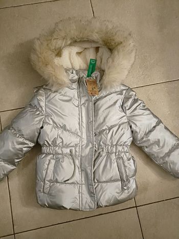Doudoune hiver tao argentée neuve 6 ans