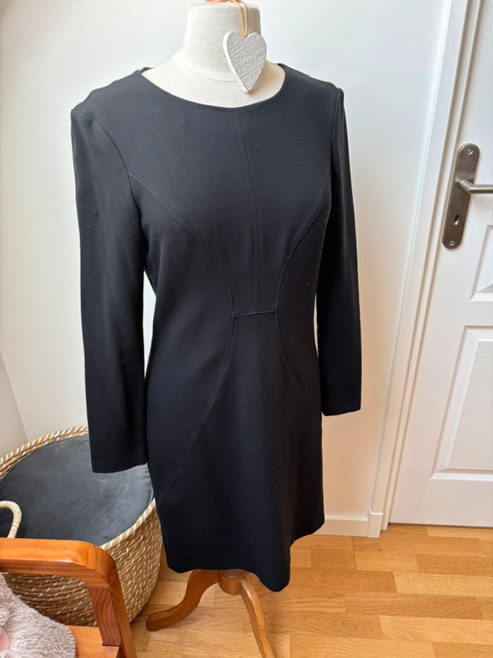 🖤 robe droite noire - Sisley - M - photo numéro 2