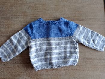 Pull ou gilet à rayures