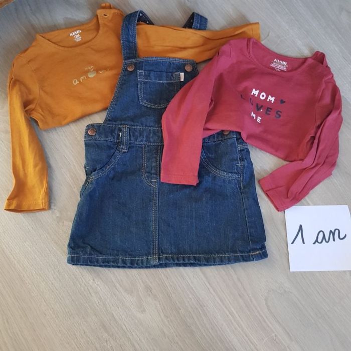 1jupe salopette et 2 maillots 1 an