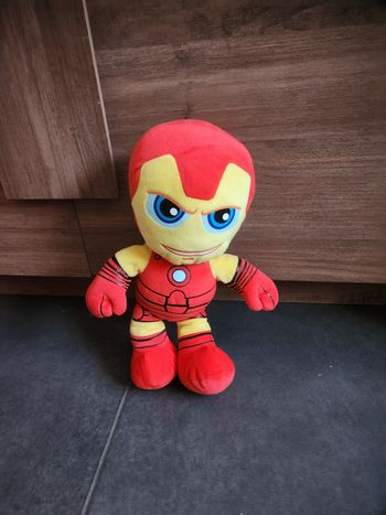 Peluche iron man