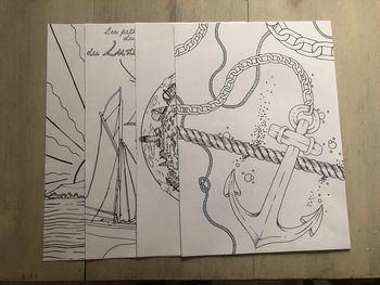 lot de 4 coloriages neufs