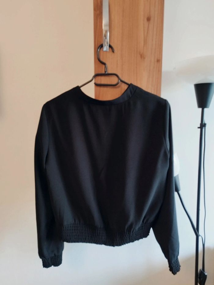 Très jolie veste bombers noir et rose fushia de la marque Jus d'orange en taille T3 (taille L) - photo numéro 2