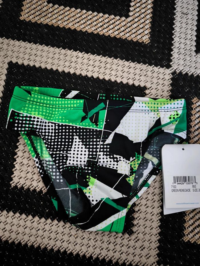 Slip de bain taille 32 dolfin neuf