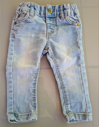 Jean bleu ciel fille 6 mois