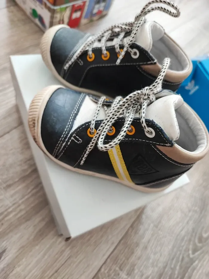 Chaussures montantes