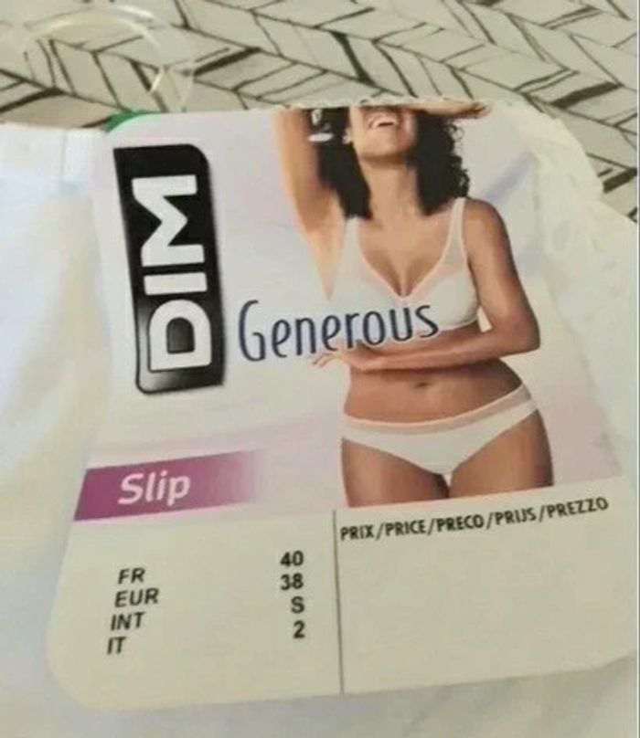 Culotte femme microfibre broderie blanc Dim Generous T 40 Neuf avec étiquette - photo numéro 3