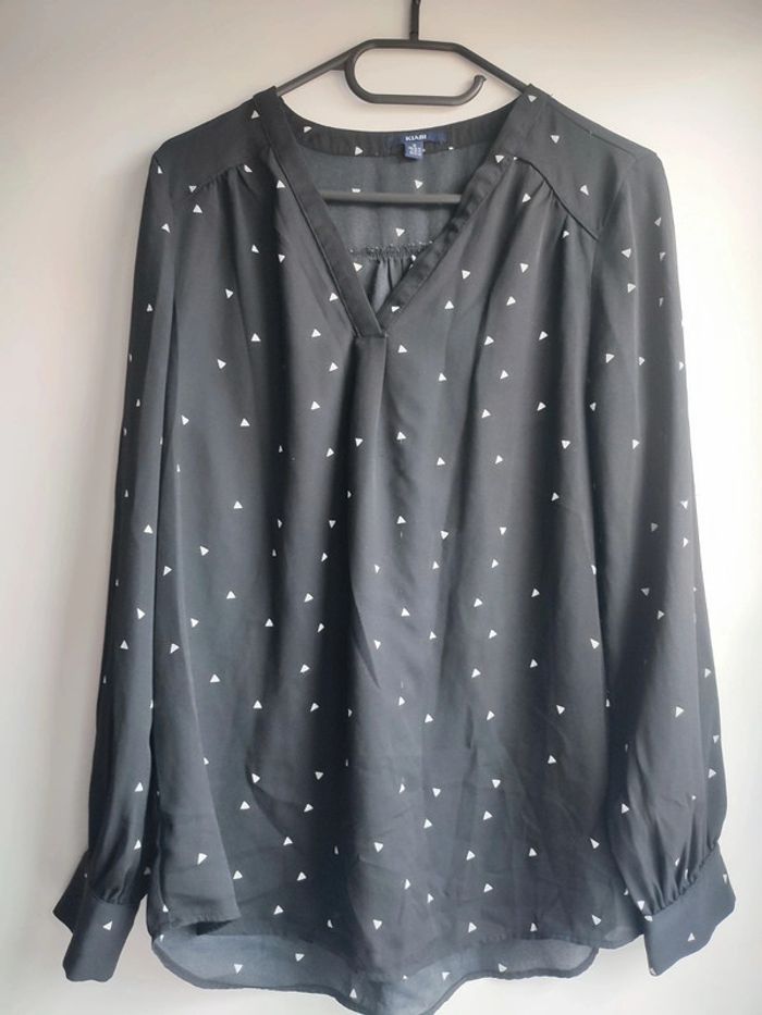 Blouse noire triangle blanc
