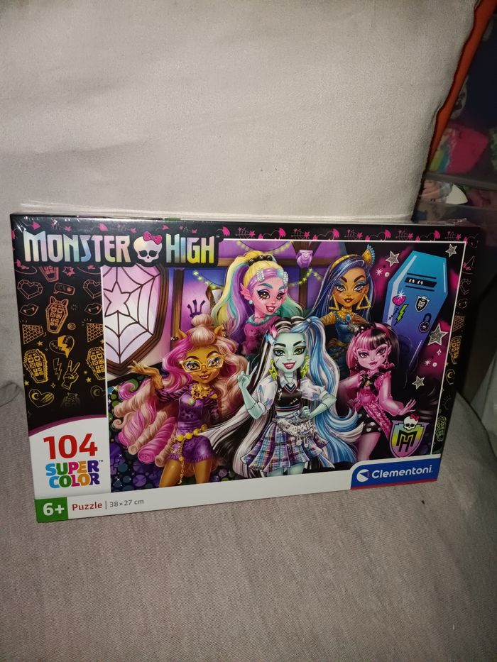 Puzzle 104 pièce monster high