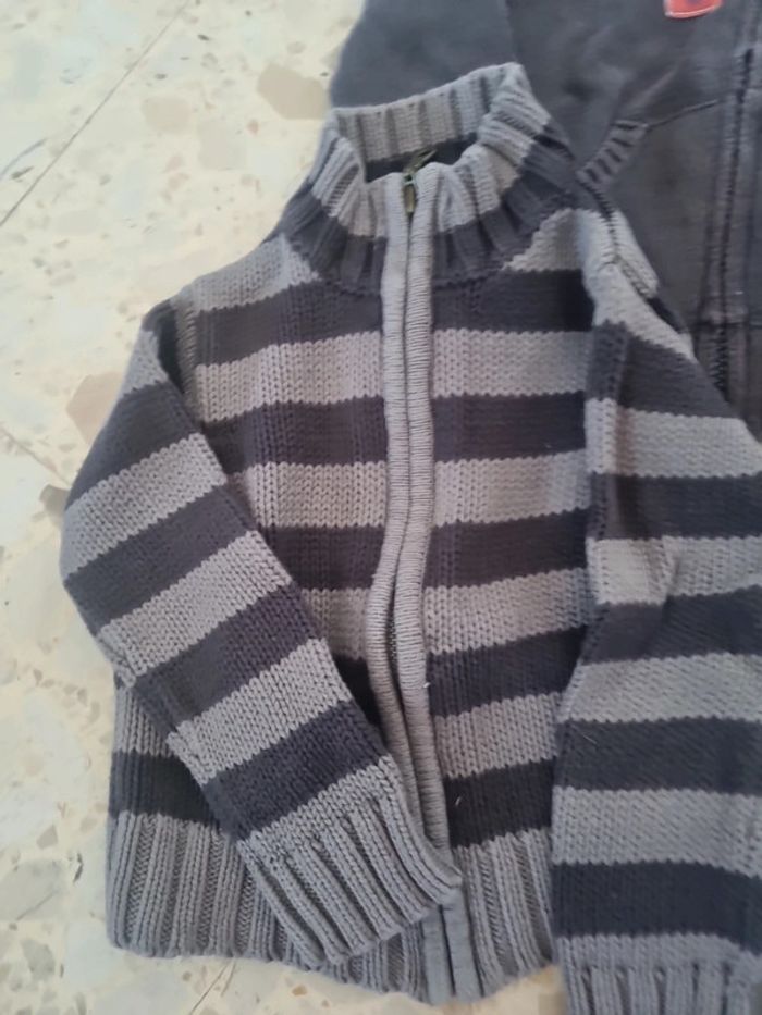 Lot pulls et gilets 24 mois - photo numéro 3