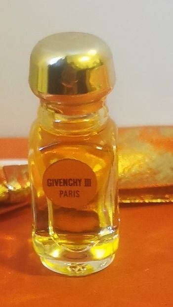 Miniature parfum Givenchy III